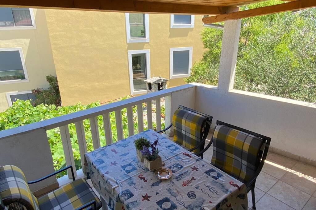 דירות סלאטינה Apartman Toma מראה חיצוני תמונה