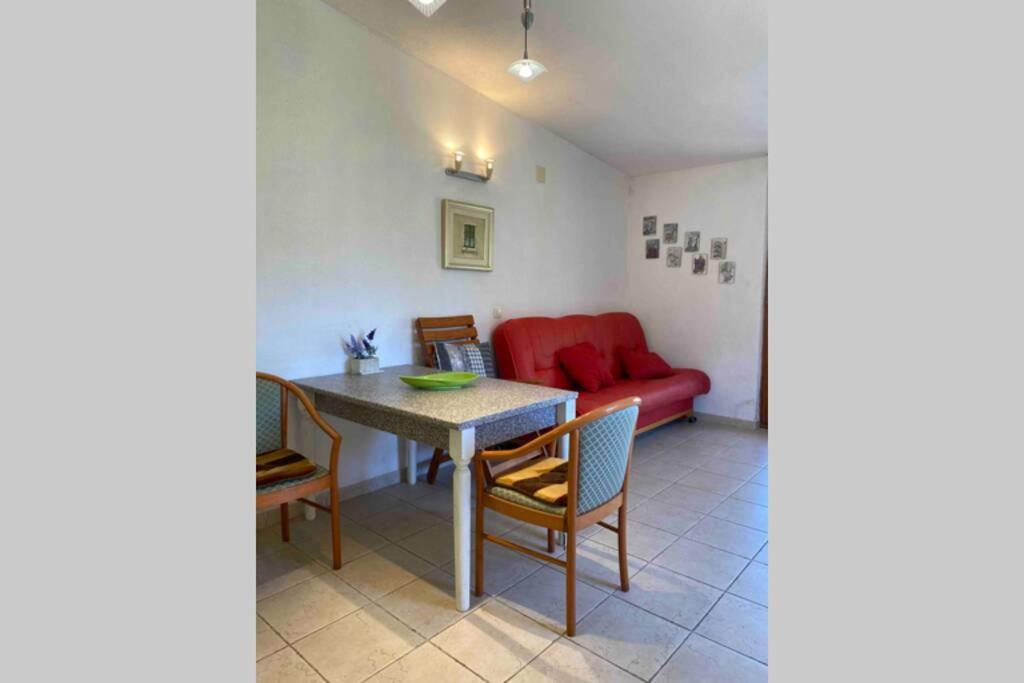 דירות סלאטינה Apartman Toma מראה חיצוני תמונה